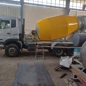 استخدام آهنگر  (مسلط به کار با میکسر بتن)